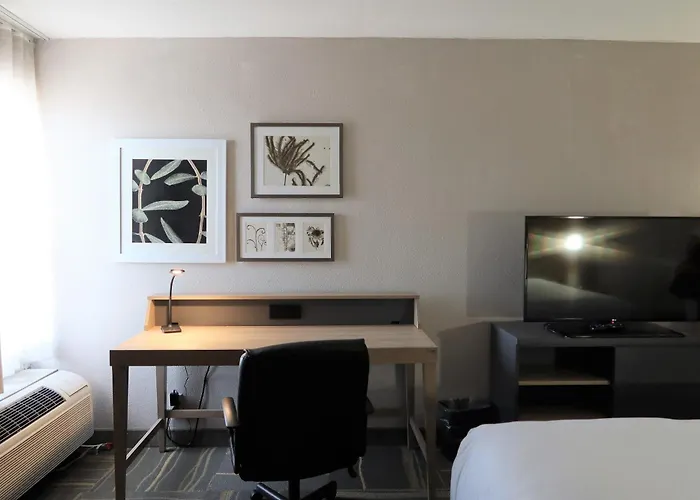 Hotel Greentree & Sky Harbor 3*