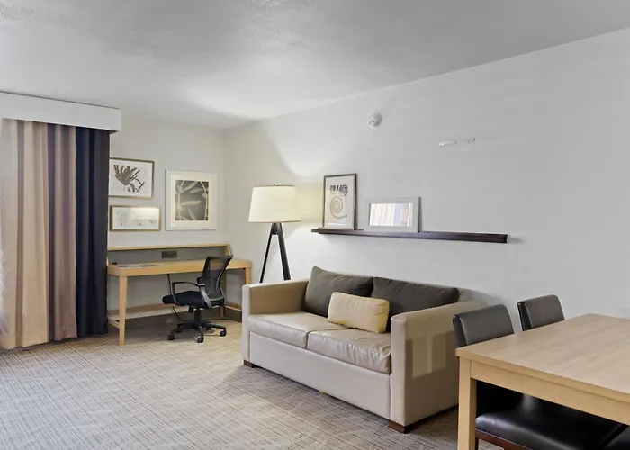 Greentree & Sky Harbor Hotel