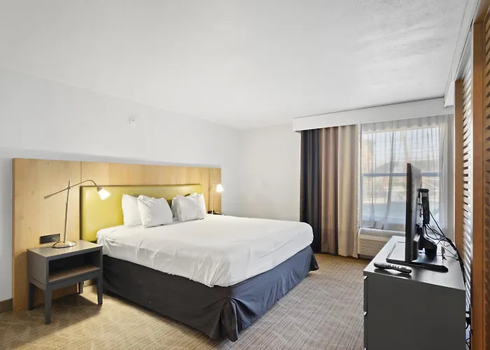 Hotel Greentree & Sky Harbor