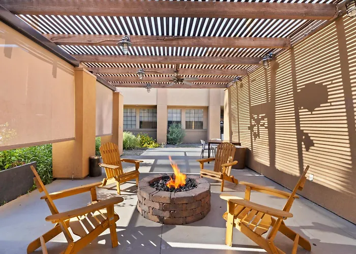 Hotel Greentree & Sky Harbor