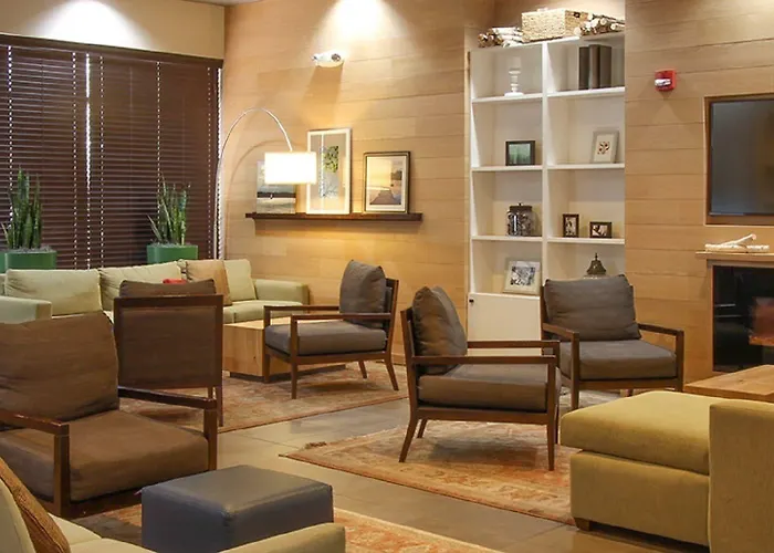 Hotel Greentree & Sky Harbor 3*